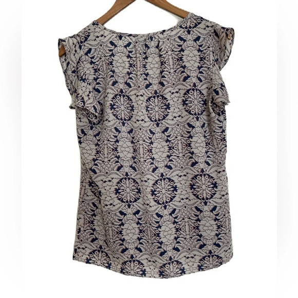 CAbi Women's Cream Blue Damask Flutter Short Sleeve Blouse Small #3074 - Picture 2 of 14